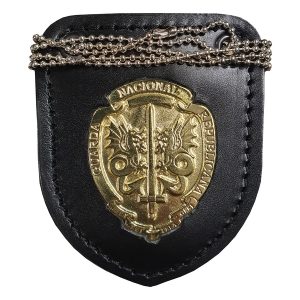 Porta crachá com crachá